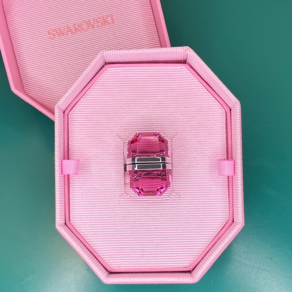 Swarovski Lucent Pink Ring Magnetic Rhodium Plated 5.5 NIB - Picture 2 of 16